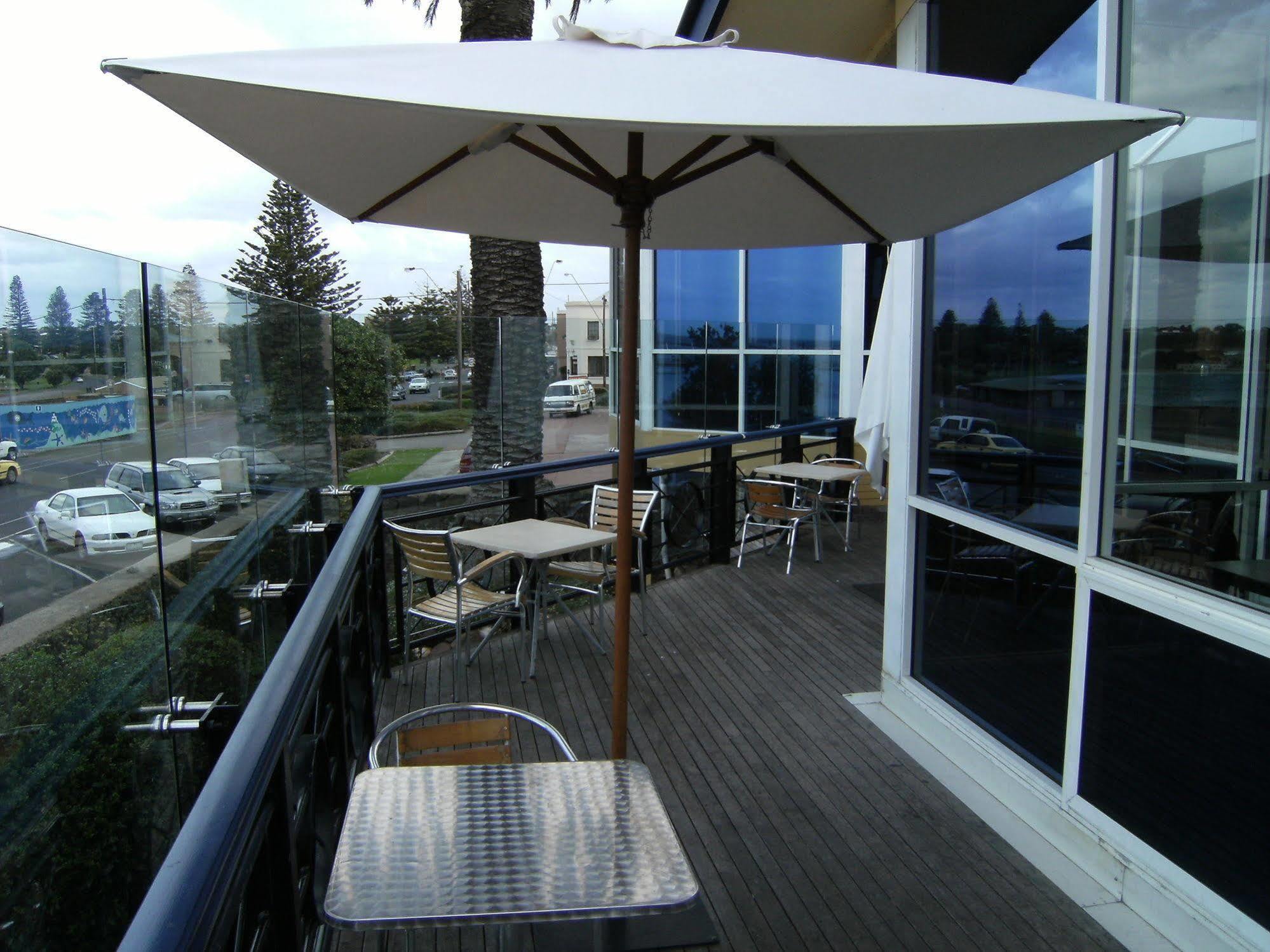Richmond Henty Hotel Портланд Екстериор снимка
